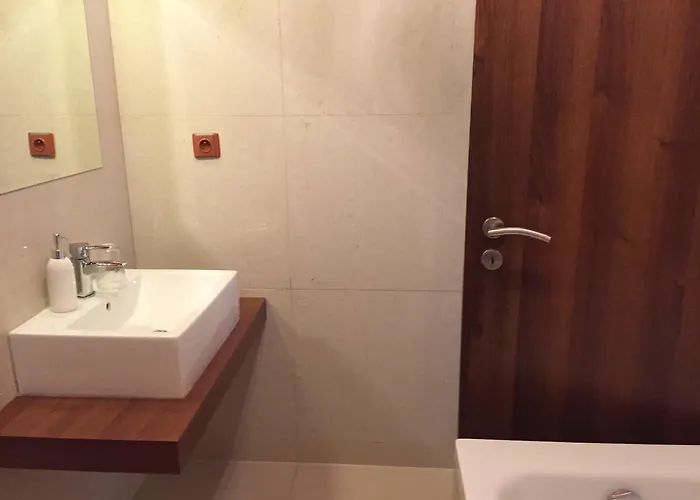 Fiona فيلكا لومنيكا